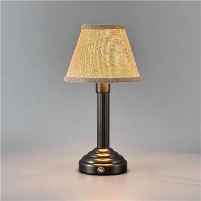 Lampe de table rechargeable à base de bronze